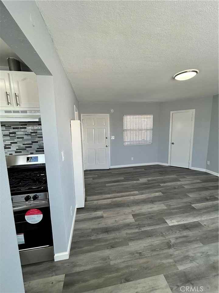 6517 Avalon Blvd #4 - Photo 7 of 10