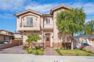 featured image of 2005 Robinson St