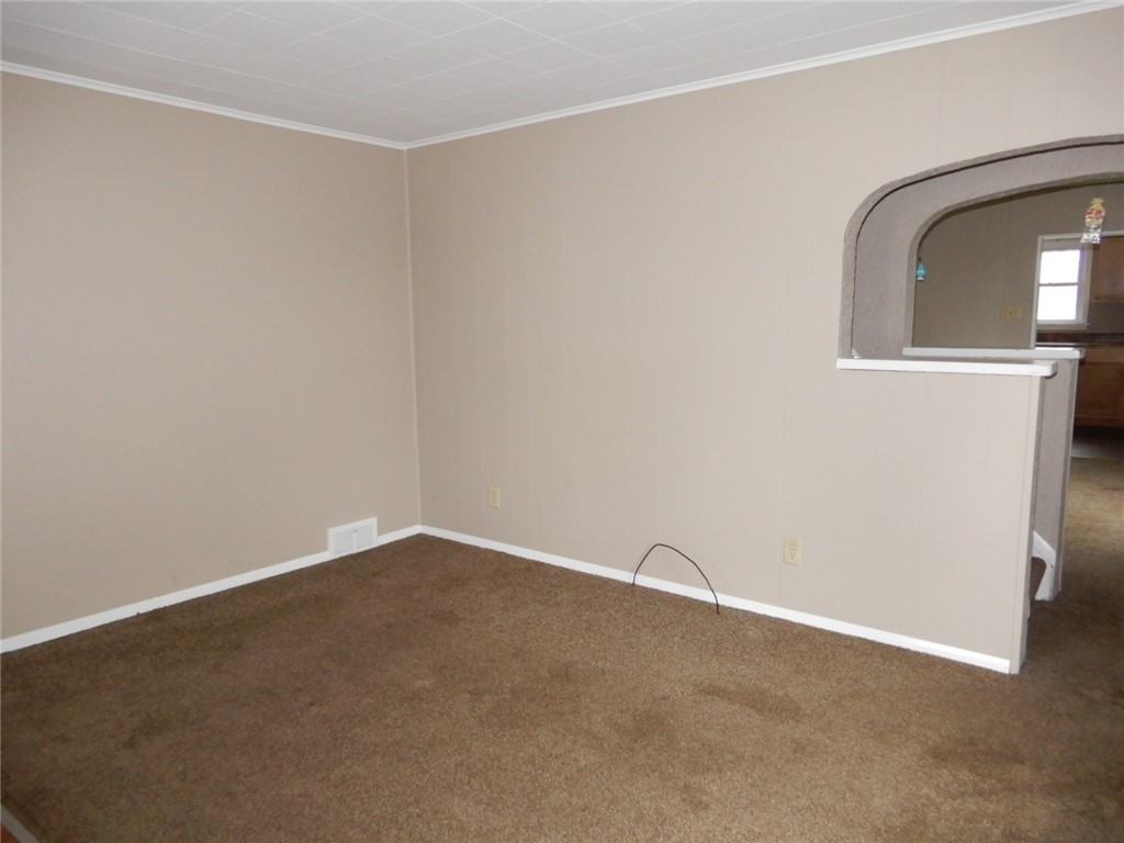 395 1st St - Photo 5 of 18