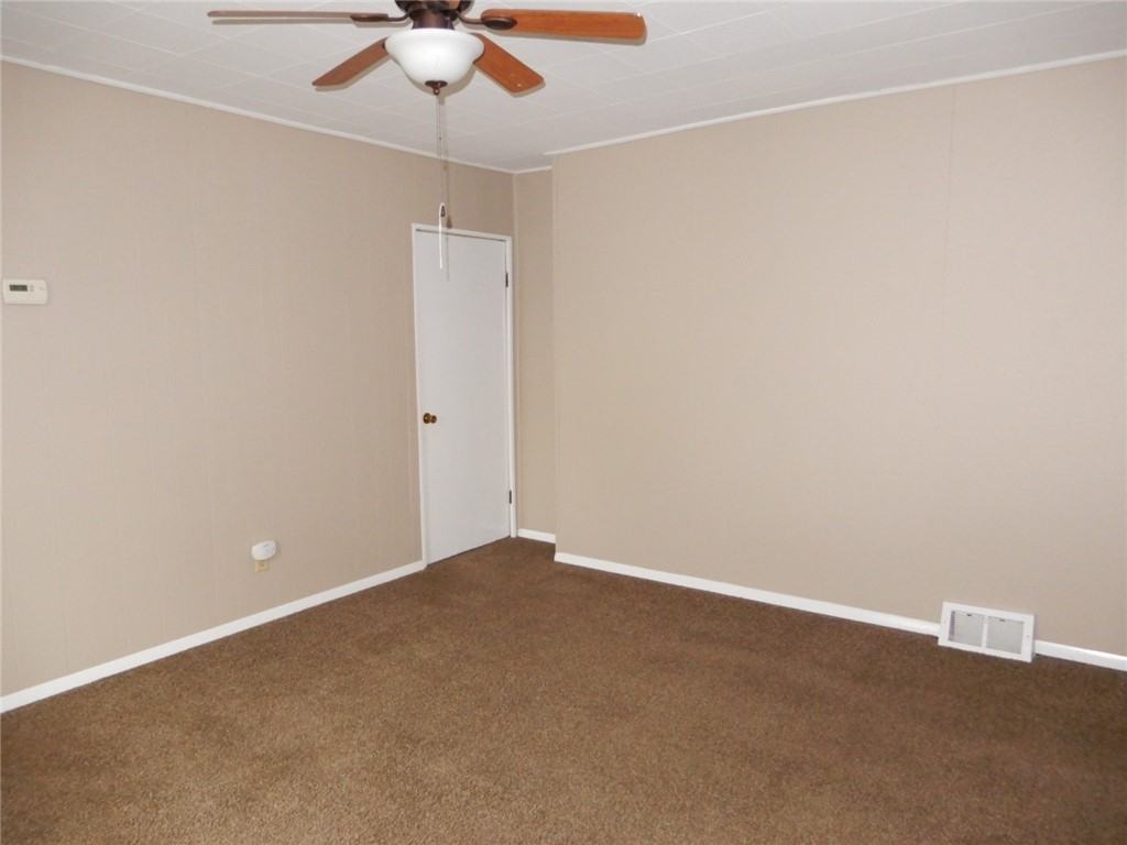 395 1st St - Photo 7 of 18