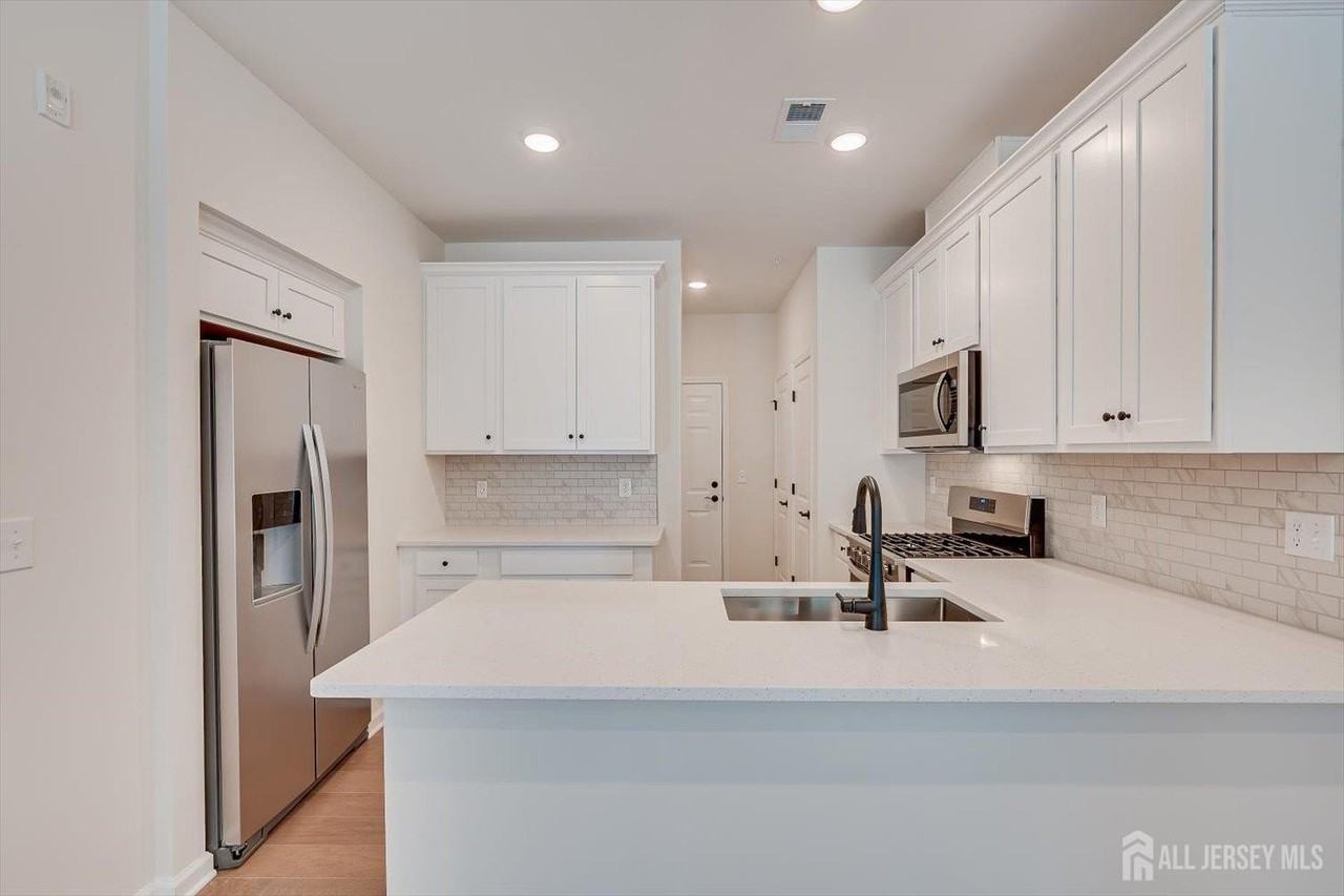 317 Sadie Cir
