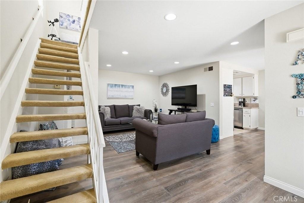 1794 Aleppo Ct - Photo 4 of 23