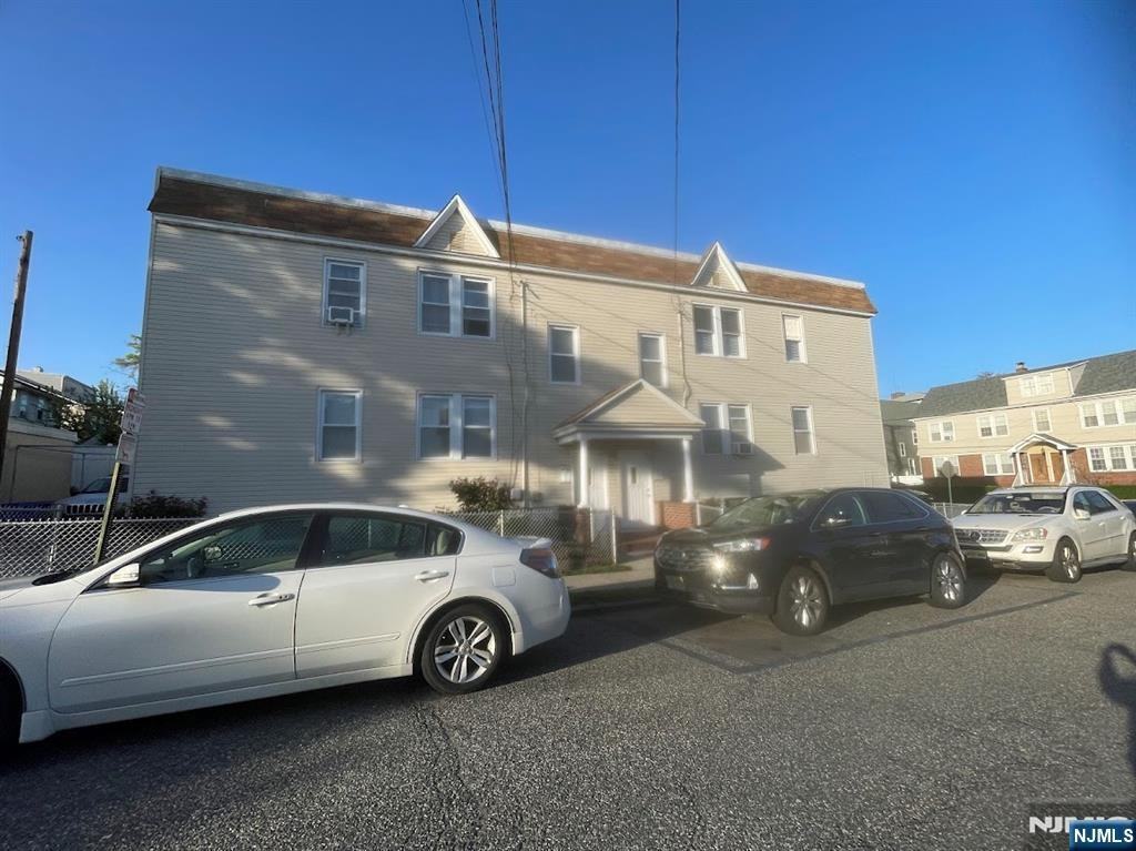 32 Rose St ##2