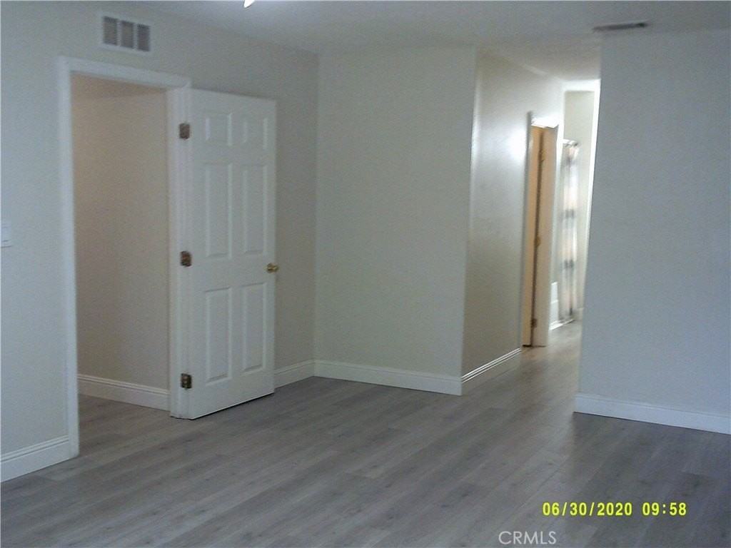 5469 Palm Ave - Photo 4 of 34