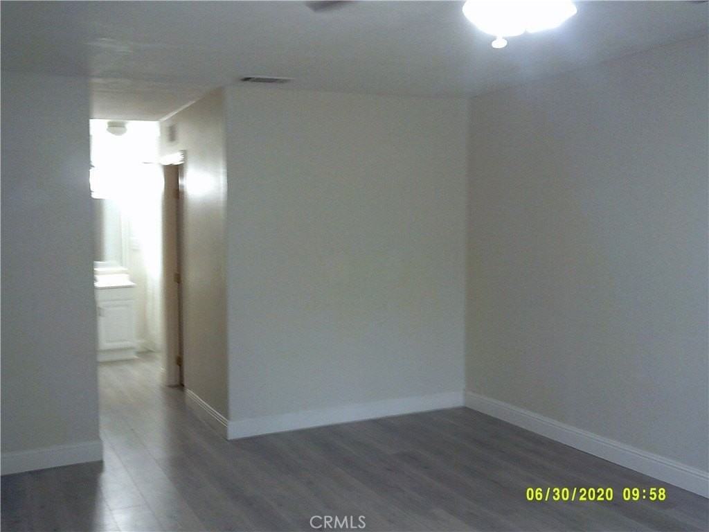 5469 Palm Ave - Photo 5 of 34