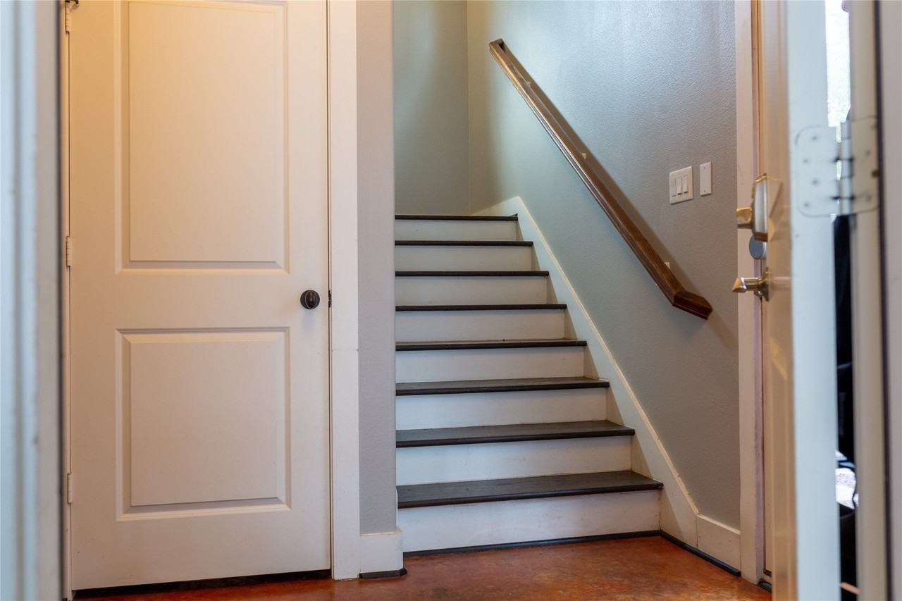 2903 Blodgett St - Photo 6 of 28