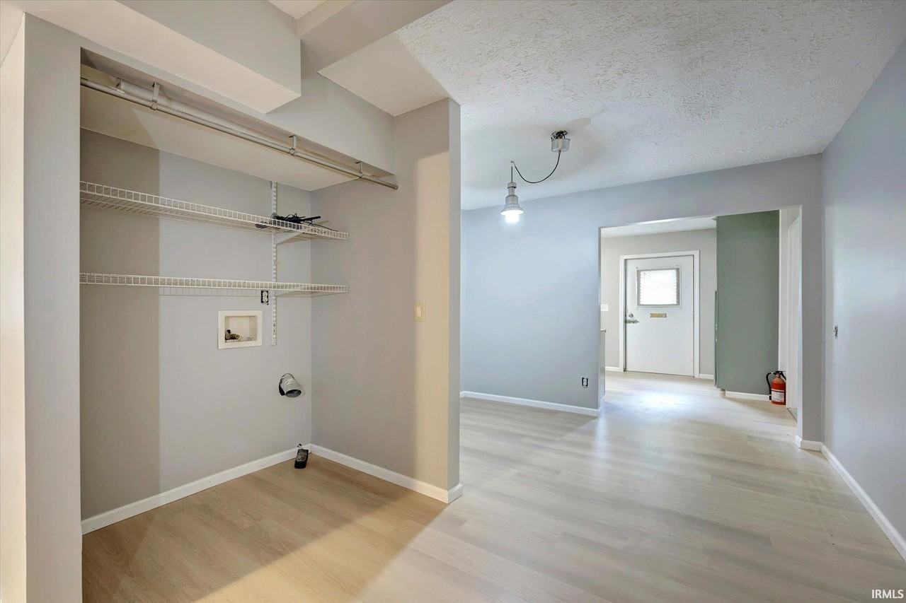 4695 N State Road 43 - Photo 6 of 14