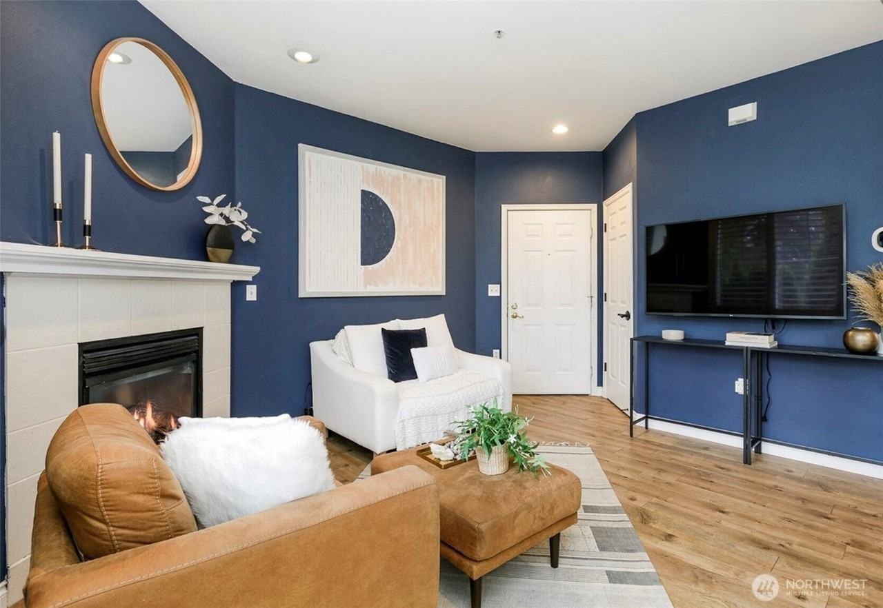 13000 Admiralty Way - Photo 2 of 10