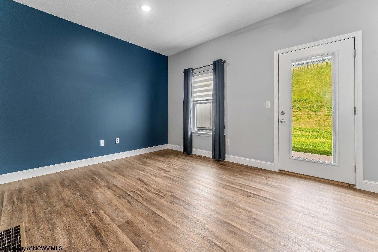 2052 Mountain Ash Ln - Photo 6 of 48
