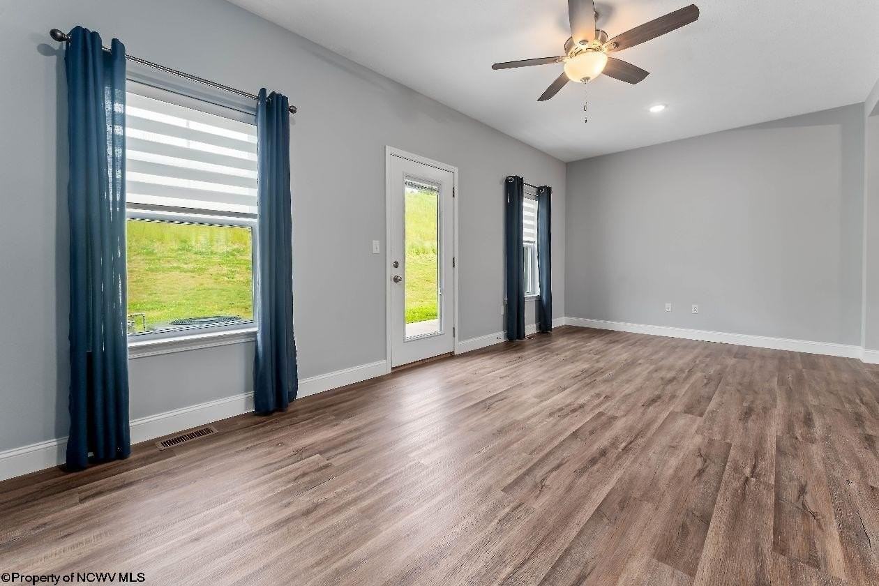 2052 Mountain Ash Ln - Photo 7 of 48
