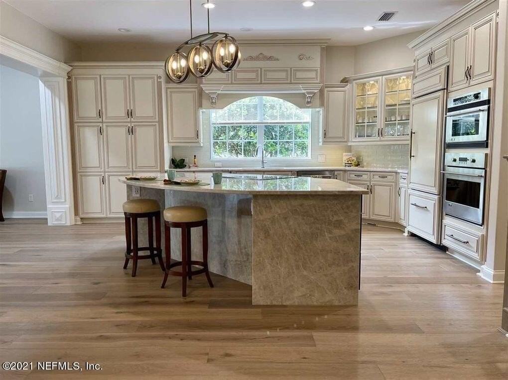 2456 Den St - Photo 6 of 20