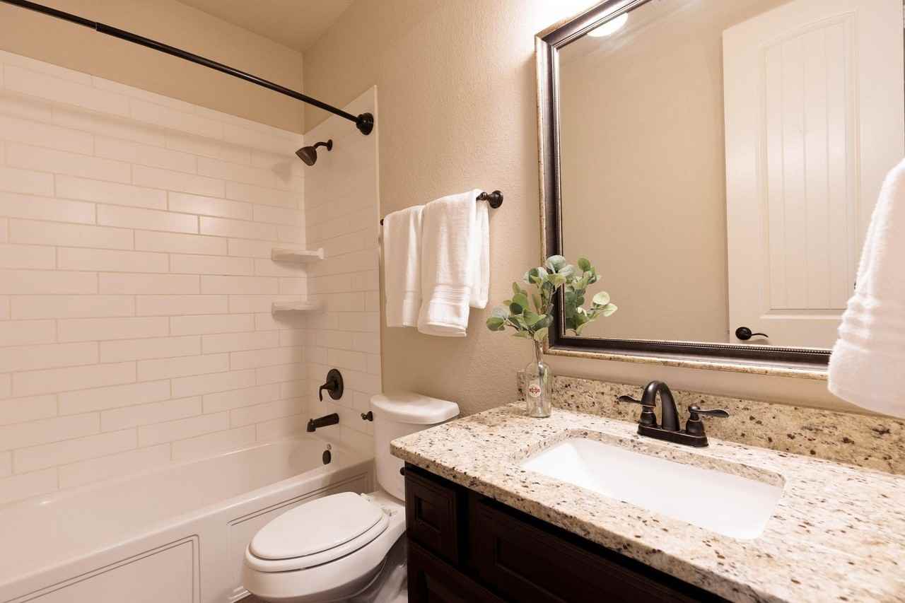 28006 Laurel Garden Ln - Photo 4 of 33