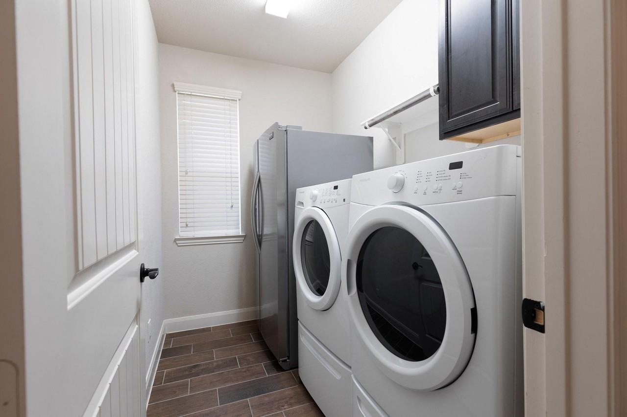 28006 Laurel Garden Ln - Photo 5 of 33