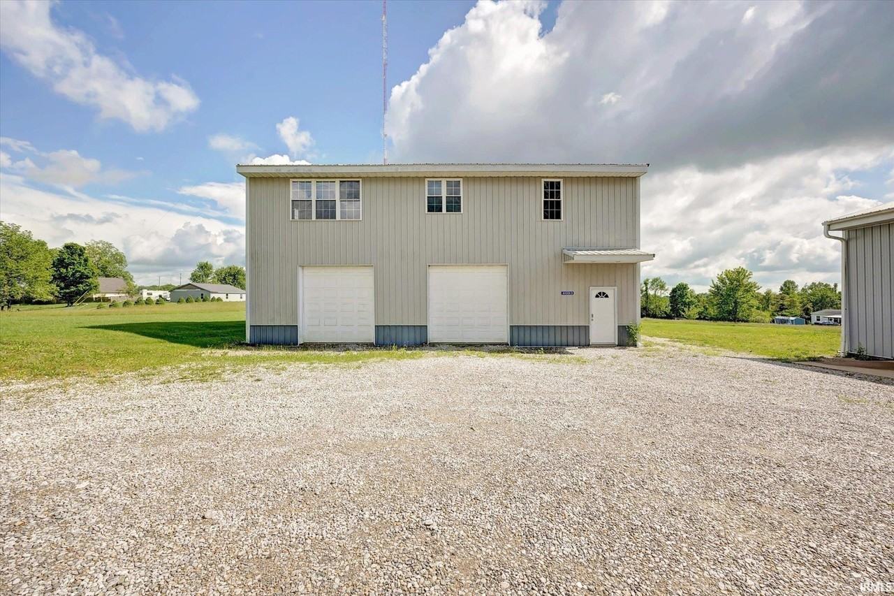 4693 N State Road 43 - Photo 2 of 22