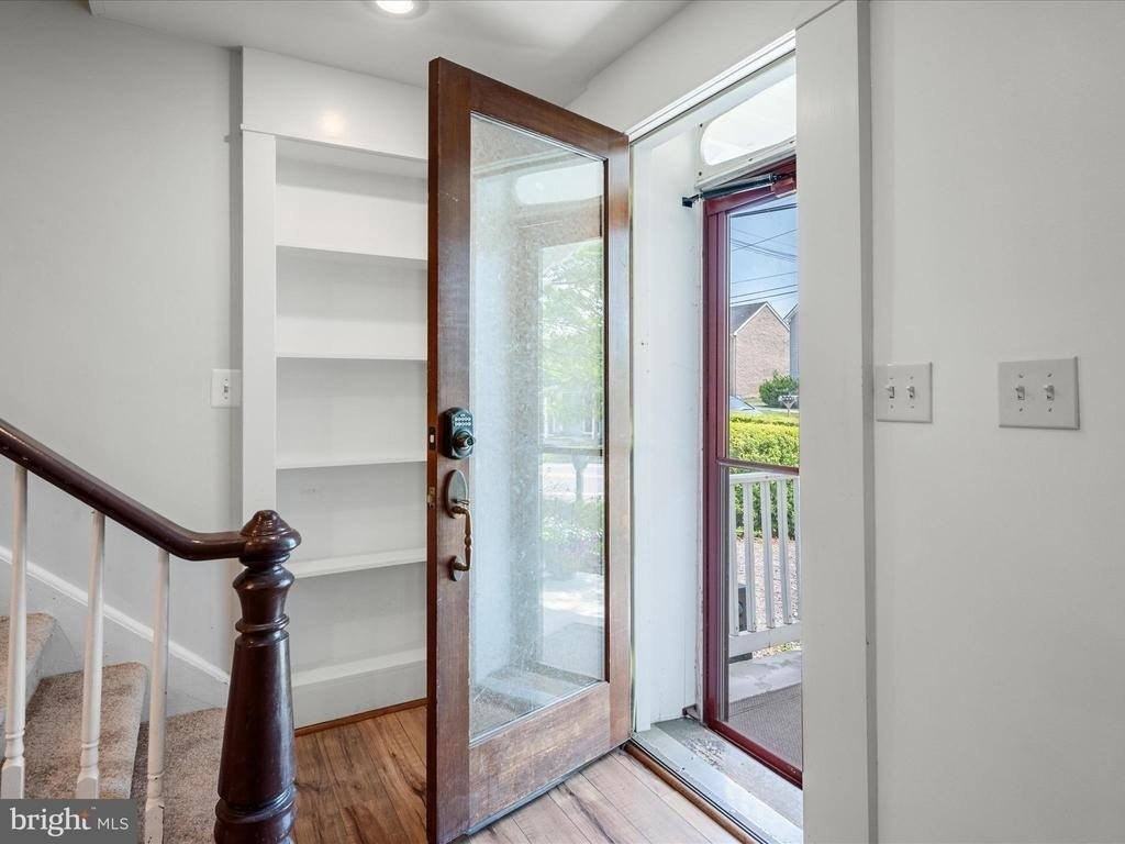 5479 Main St - Photo 3 of 28