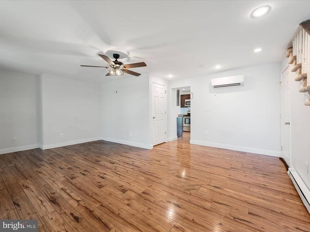 5479 Main St - Photo 4 of 28