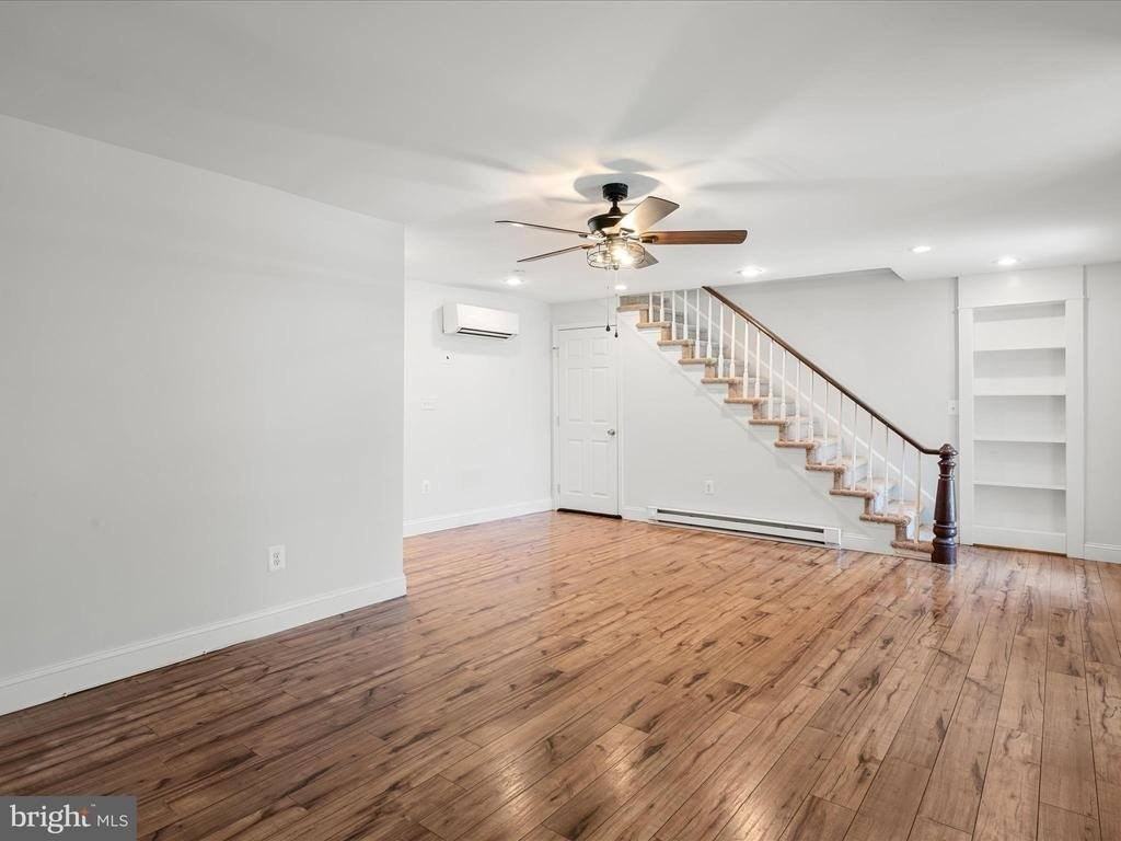 5479 Main St - Photo 6 of 28