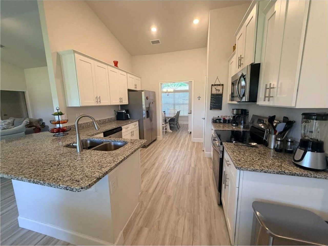 297 Sw Silver Palm Dr - Photo 4 of 28