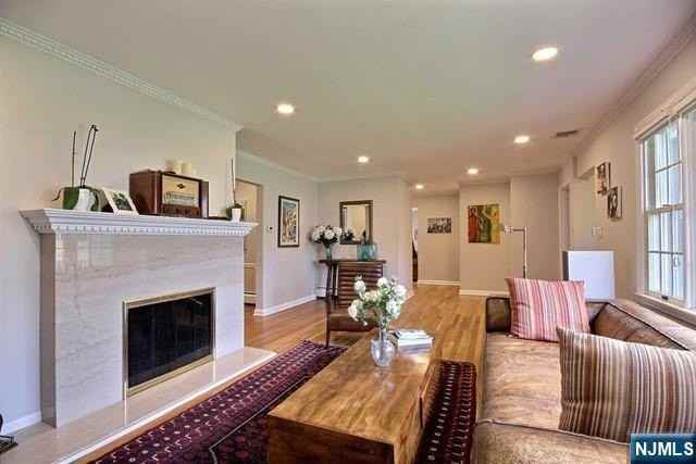 50 Woodmere Ln - Photo 6 of 23