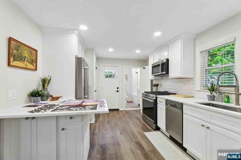 567 S Broad St Rear - Photo 6 of 16