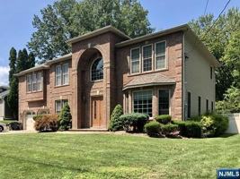 featured image of 43 Mountain View Rd