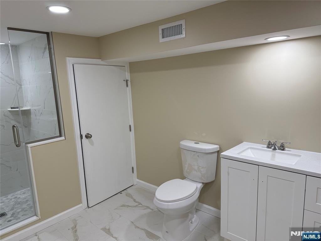 595 Elm Ave - Photo 4 of 8