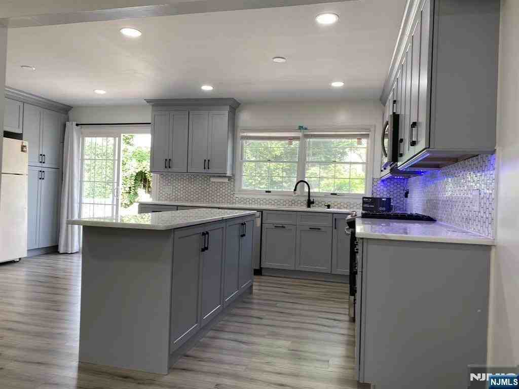 120 Maitland Ave - Photo 5 of 16