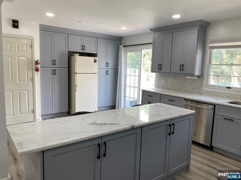 120 Maitland Ave - Photo 7 of 16