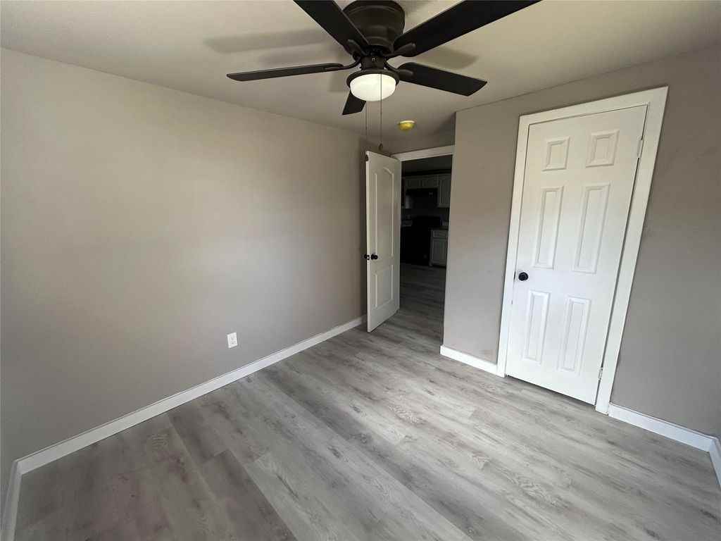 5734 Grant Ave - Photo 3 of 6