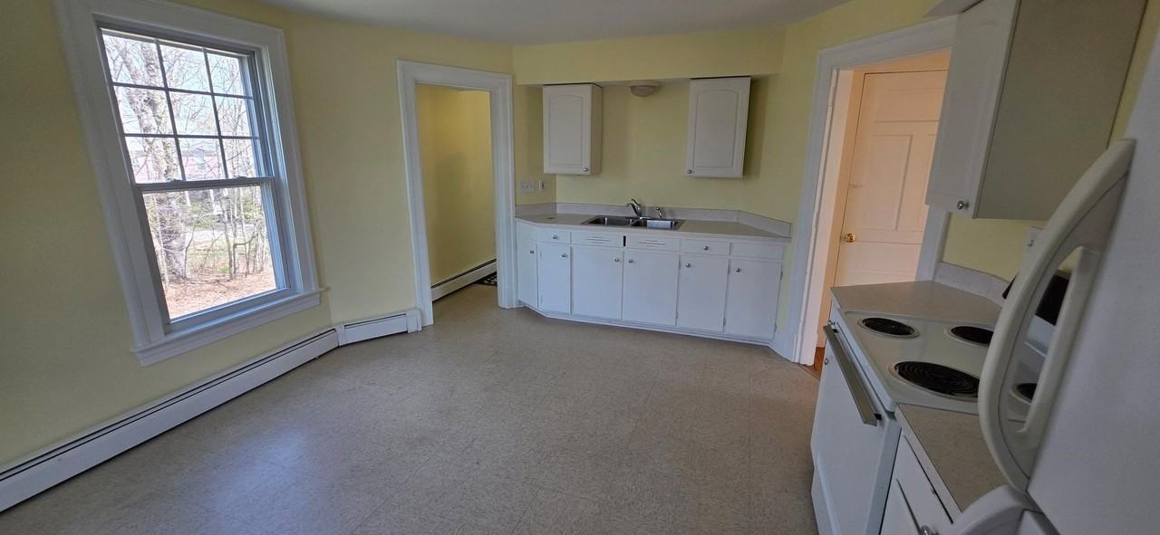 33 S Main St #5 - Photo 5 of 10