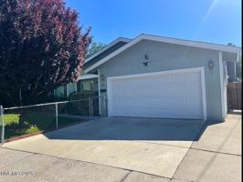 featured image of 2166 Edgemar Cir