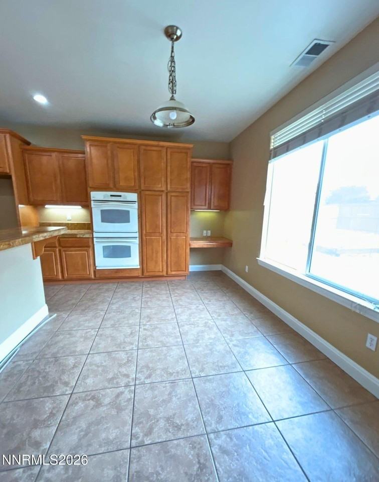 635 Ubaldo Ct - Photo 7 of 18