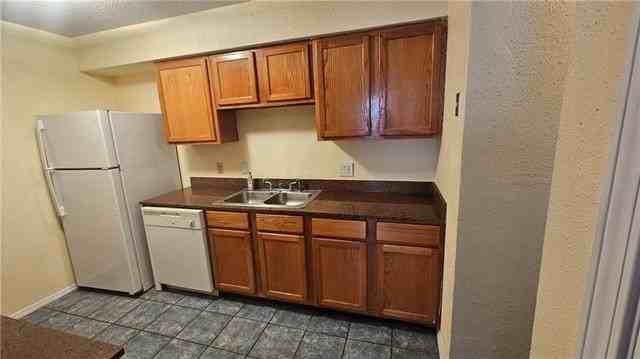 312 W Esplanade Ave - Photo 5 of 18