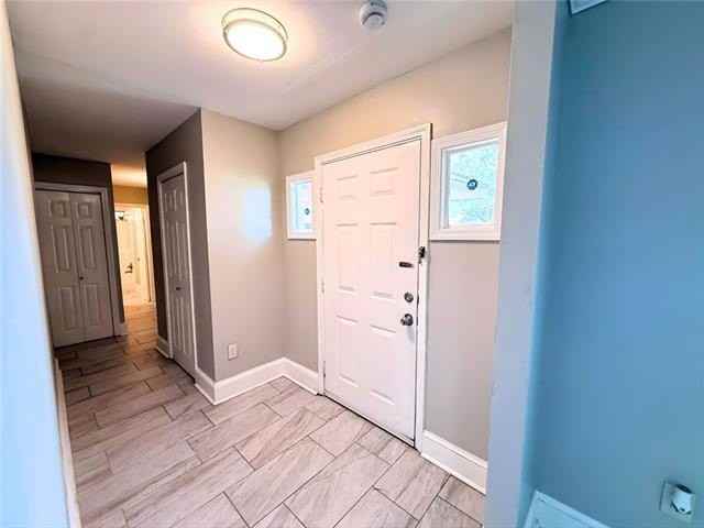 7920 Branch Dr - Photo 2 of 15