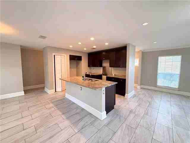 7920 Branch Dr - Photo 3 of 15