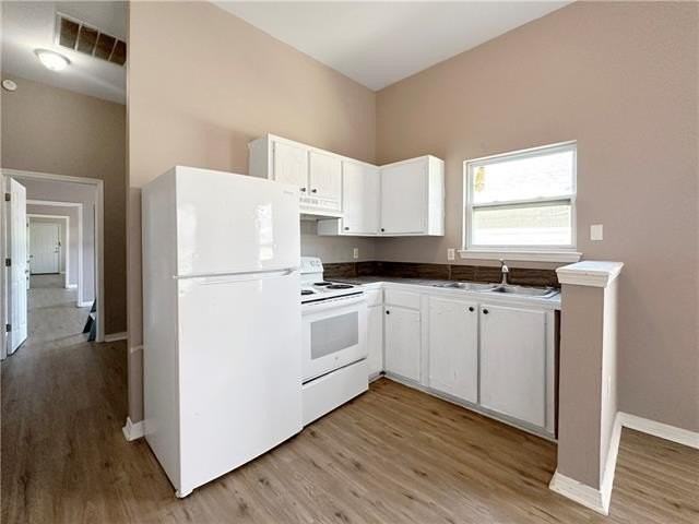 3322 3rd St - Photo 5 of 13