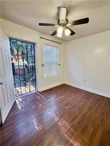 734 9th St - Photo 5 of 8