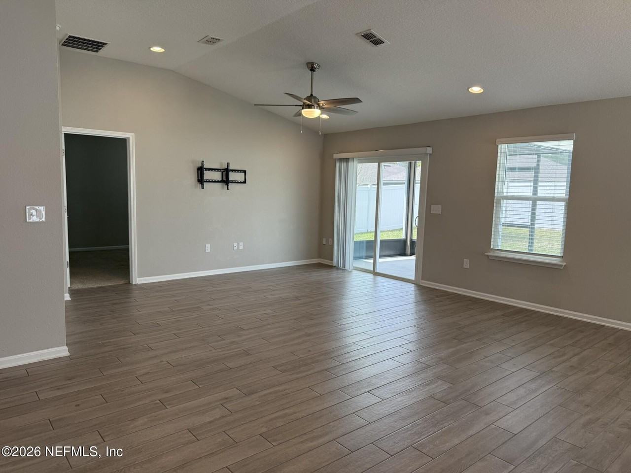 7713 Island Fox Rd - Photo 3 of 21