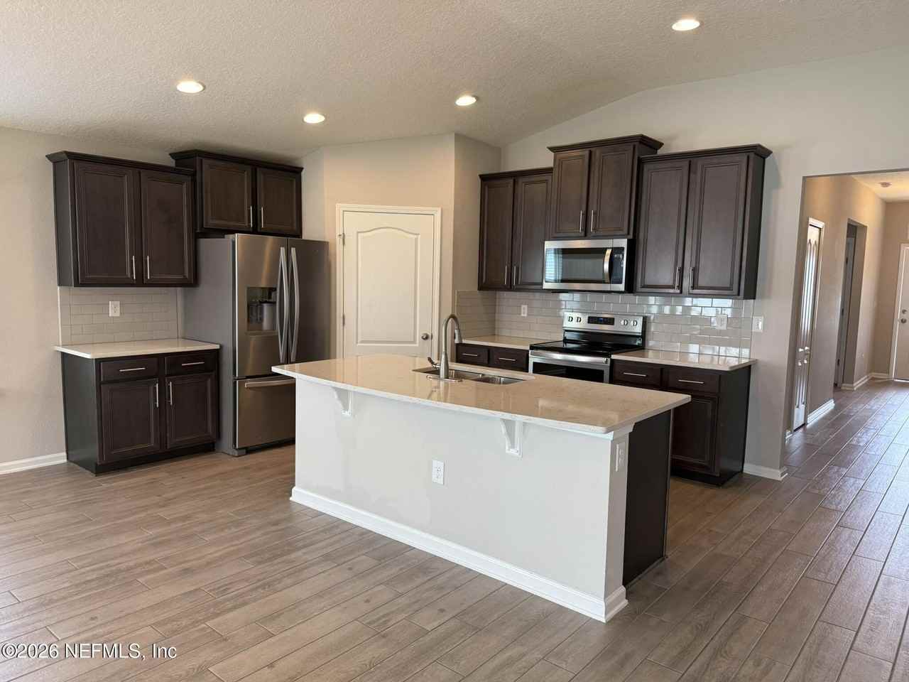 7713 Island Fox Rd - Photo 7 of 21