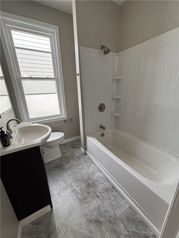 605 E 9th Ave - Photo 3 of 7