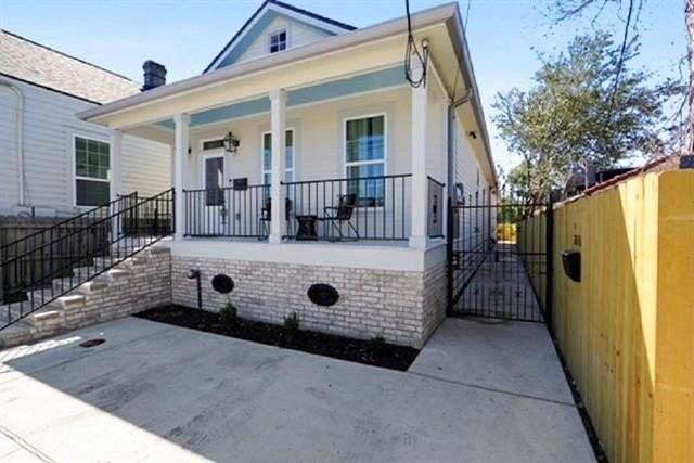 2024 Mandeville St - Photo 3 of 19