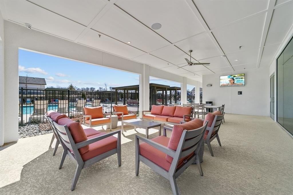 809 Onyx Ln - Photo 4 of 7