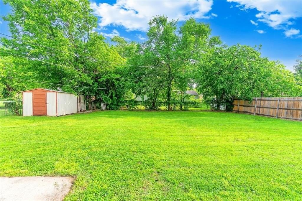 4716 Fawn Dr - Photo 4 of 17