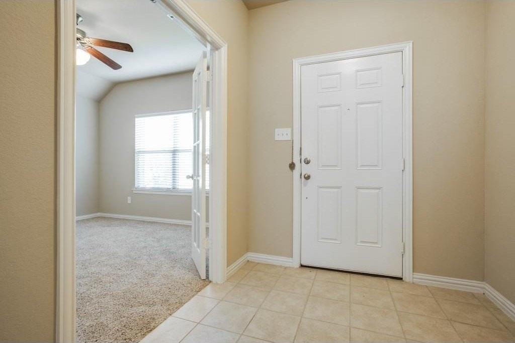 1120 Villa Paloma Blvd - Photo 2 of 24