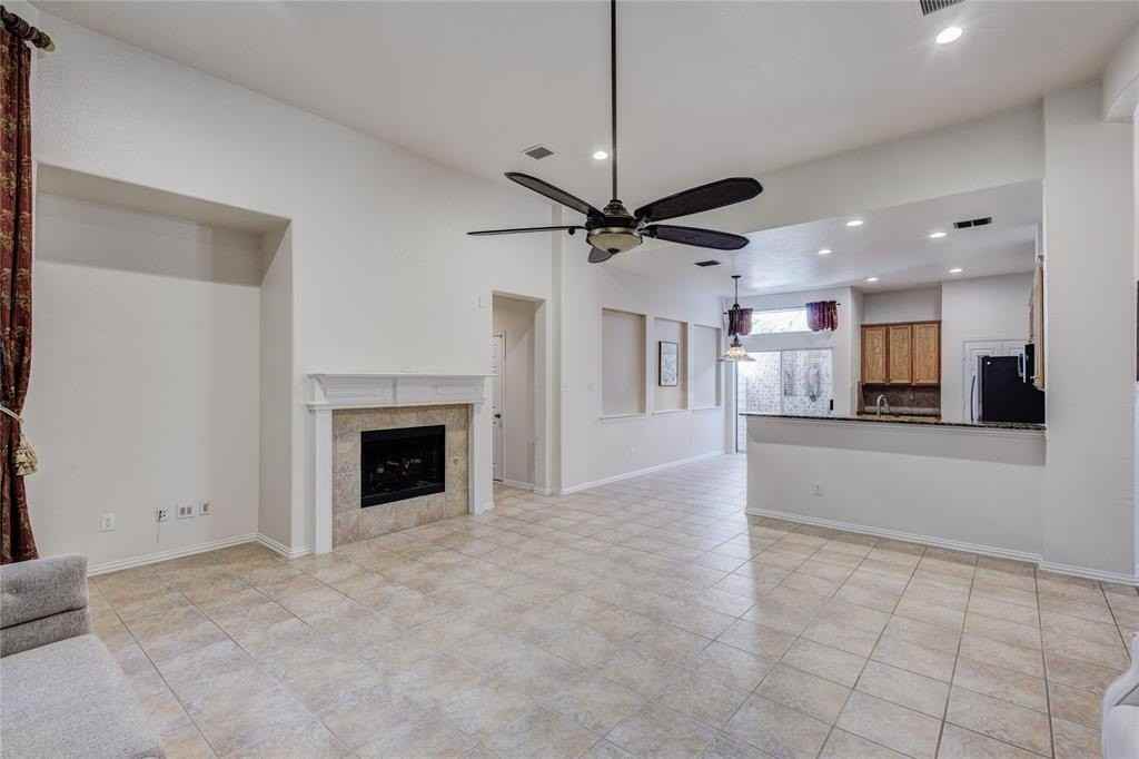 2258 Fox Ridge Trl - Photo 6 of 19