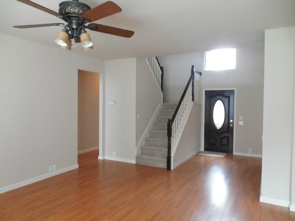 2709 Dunbar Dr - Photo 4 of 14