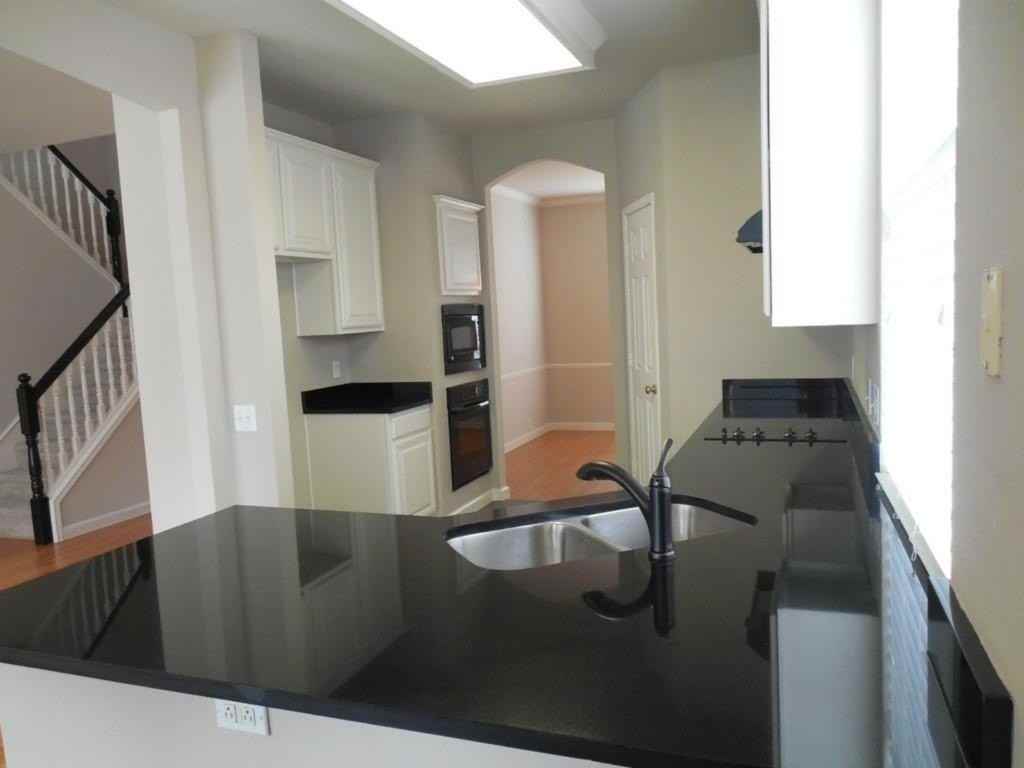 2709 Dunbar Dr - Photo 6 of 14