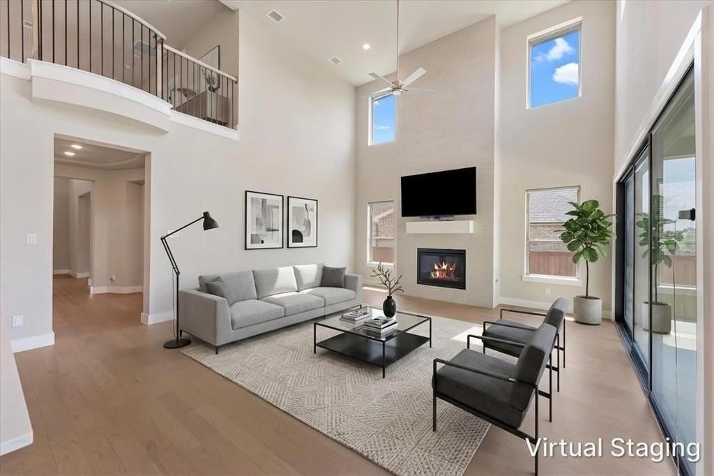 1014 Paradise Ln - Photo 3 of 34