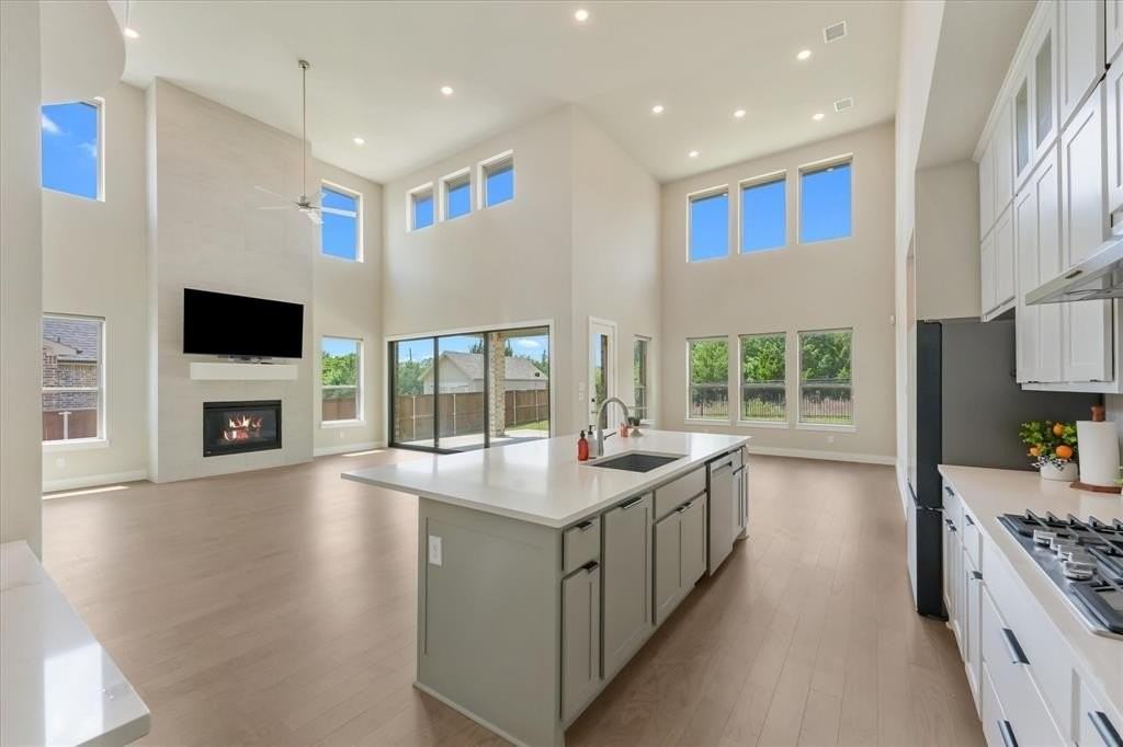 1014 Paradise Ln - Photo 6 of 34