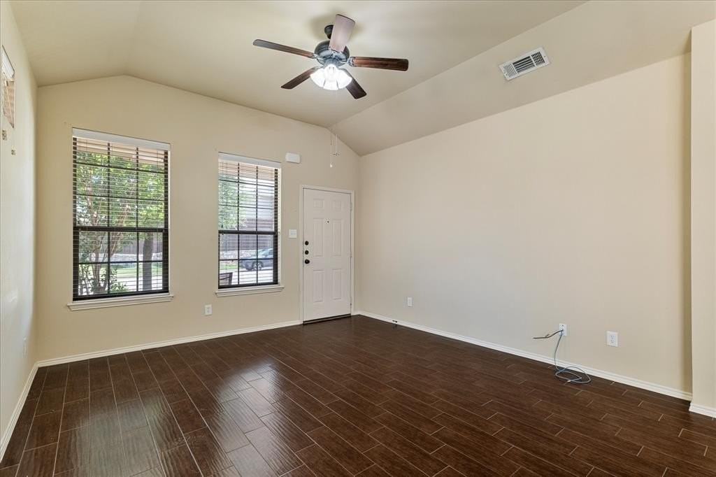 345 Orbit Dr - Photo 6 of 26